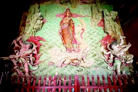           运城新绛福胜寺悬塑        