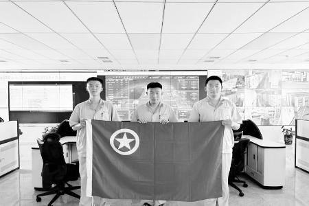           围绕中心，服务大局，一次次攻克难题。 图片由太重集团团委提供        