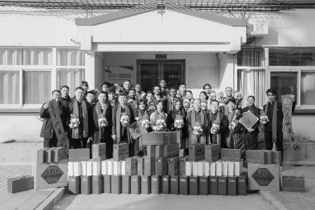           　 1月22日下午，团省委副书记、省青联主席赵静来到太原理工大学国际交流学院，看望在晋的外国留学生代表。本报记者 王钰钦 摄        