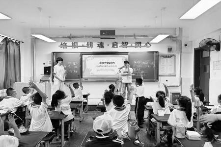           将理想信念教育融入青少年成长成才过程 图片由共青团大同市云州区委提供        