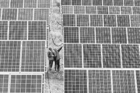           供电人坚守一线为民服务 图片由国网山西电力公司提供        