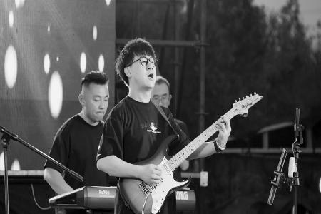           活动激活了夜间经济与文化活力 图片由交城县文化和旅游局提供        