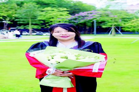           用科研的光芒照亮前行道路 图片由受访者提供        