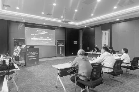           以青春之名，共赴创新之约。        