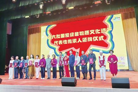 山西加强非遗人才队伍建设 本报记者 李芸红 摄