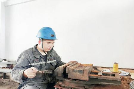 用责任守护安全，用智慧破解难题。 图片由通讯员提供