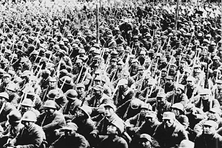 太行区部队举行抗战胜利庆功祝捷大会。 据《山西日报》