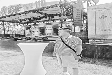 舞台不只在脚下，更在心里。 图片由受访者提供