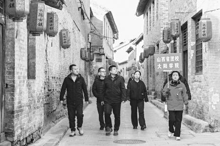 古镇实践，感受文旅融合发展活力。