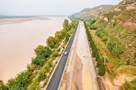 黄河一号旅游公路临猗段 本版图片均为资料图片