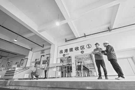 　　国网太原供电公司“两队”队员上门走访圆通智慧物流园