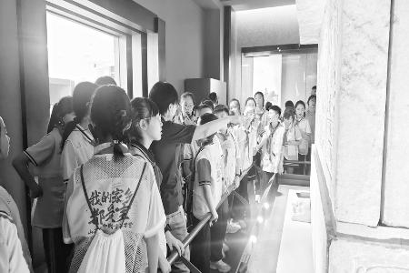 青少年近距离感受家乡文化遗产的魅力 图片由山西省青少年发展基金会提供
