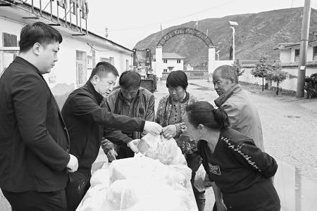 以奉献诠释担当 图片由团浑源县委提供