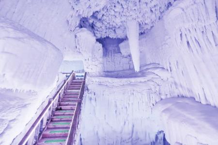 云丘山冰洞