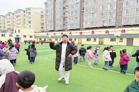 在孩子们心中播撒音乐种子 图片由受访者提供