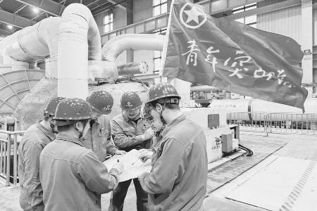 迎难而上，在“急难险重新”任务中勇挑重担。 图片由太钢团委提供