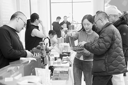 新春内购活动受欢迎 图片由省青企协提供