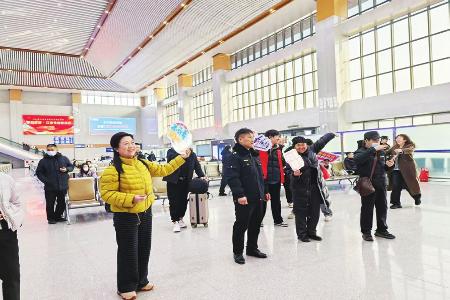 青春音乐会年味浓 图片由团侯马市委提供