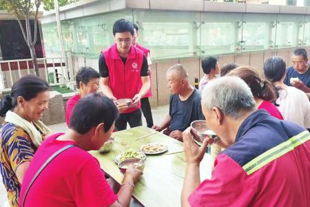 用奉献传递希望 图片由受访者提供