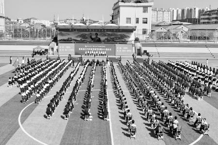 集中入团仪式增强团员荣誉感与使命感 图片由共青团陵川县委提供