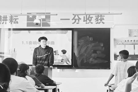 大山深处孩子们的陪伴者与同行者 图片由团灵丘县委提供