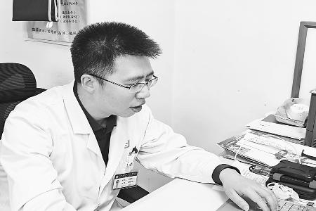 任瑞民十五年从医路，点滴之举护患者安康。