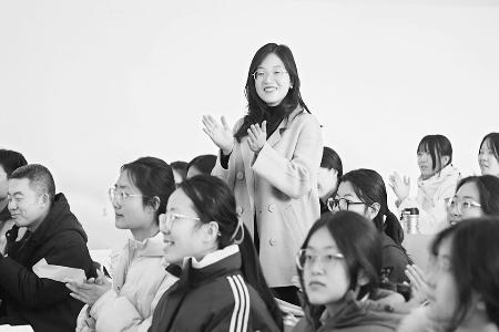 扎根基层，铸魂育人。 图片由忻州师范学院团委提供