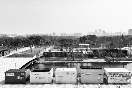 4支决赛队伍各自设计、建造了50平方米的草莓植物工厂。 本版图片均由陆云波摄