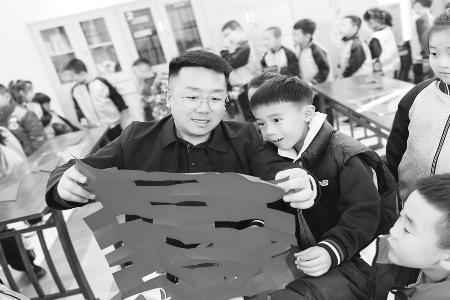 服务人民、奉献社会。 图片由受访者提供