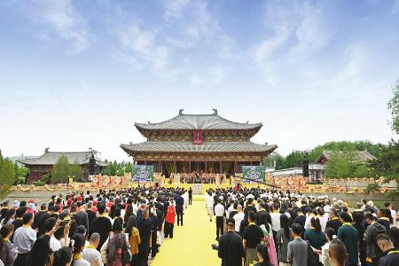 丙午年海峡两岸同胞神农炎帝故里民间拜祖典礼现场 陈子健 摄