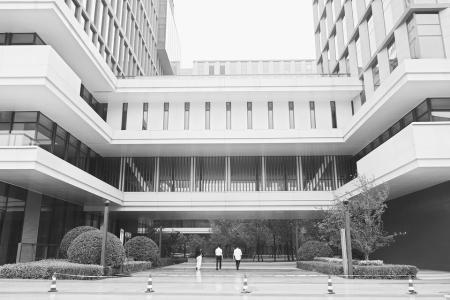 ▲7月底，拼多多雄安公司全员将搬入新的办公楼。 本版摄影 李峰
