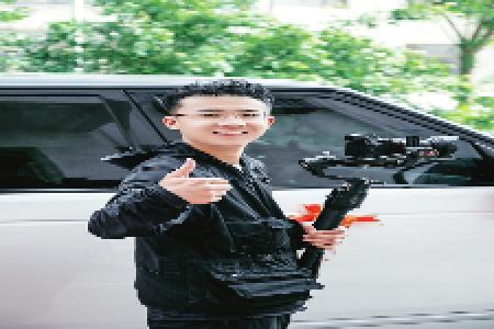 敢闯敢拼，走出实干创业之路。 图片由受访者提供
