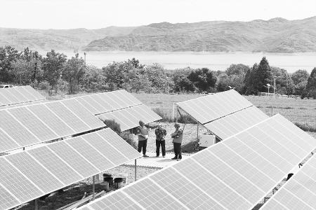 国网临汾供电公司主题党日岗位实践深入山西正大制管有限公司为厂房屋顶分布式光伏发电项目服务