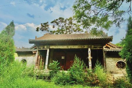 古戏台 本版摄影 本报记者 任小芳