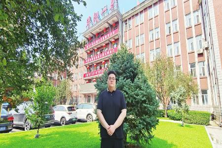 深耕细作践行青年担当 本报记者 孟存田 摄