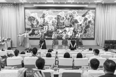 团省委举办2026年民族团结进步宣传周示范性主题团课 本报记者 王钰钦 摄