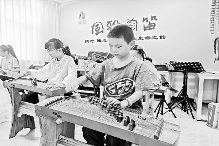 古筝声声润心田 图片由团寿阳县委提供